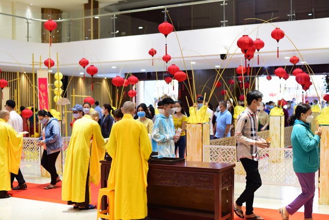 Chùm ảnh mồng một Tết Nhâm Dần